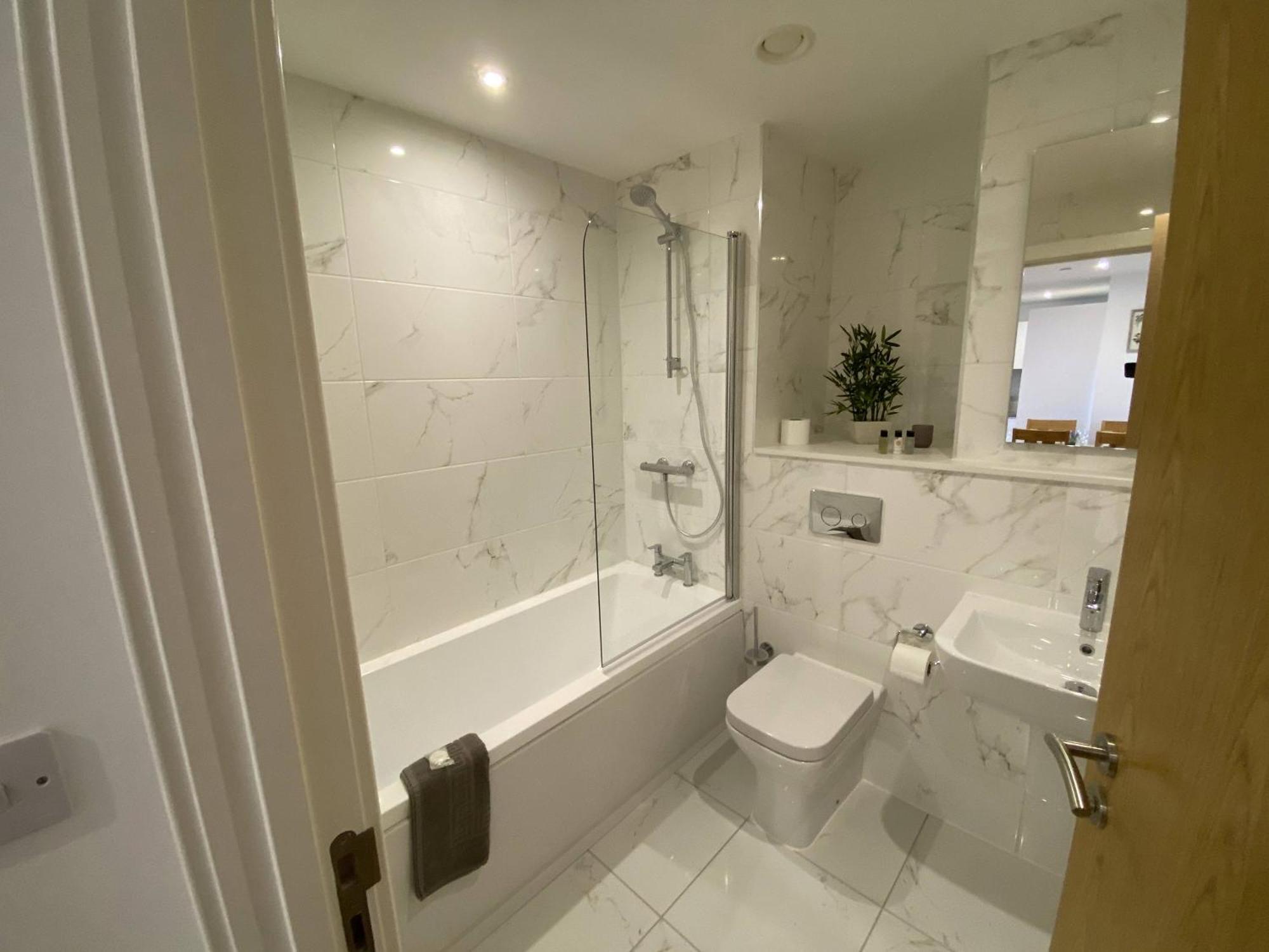 Arden Gate Apartments バーミンガム 部屋 写真